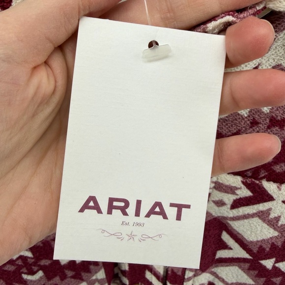 NWT Ariat Fillmore Shirt Jacket Red Cream Southwestern Print, Women's Medium - Picture 11 of 13